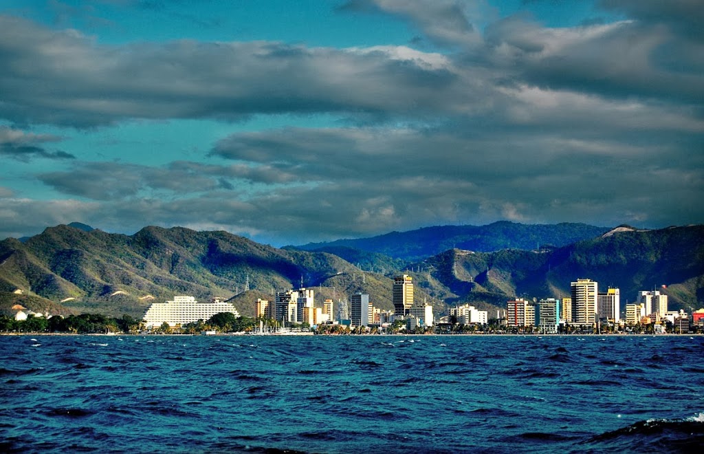Puerto La Cruz - Anzoátegui. Puerto La Cruz - Anzoátegui.