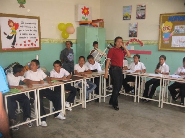 Ministerio del Poder Popular para la Educación 483289-210617-2