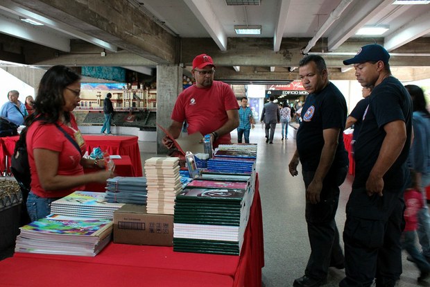 Feria Escolar Parque Central