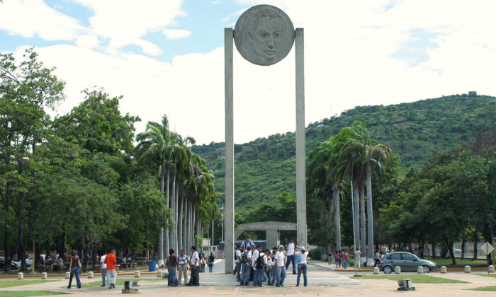 21 de noviembre Fundación de la Universidad de Oriente Notilogía