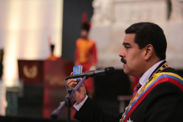 ¿Cómo revocar a Maduro en 5 pasos según la constitución?