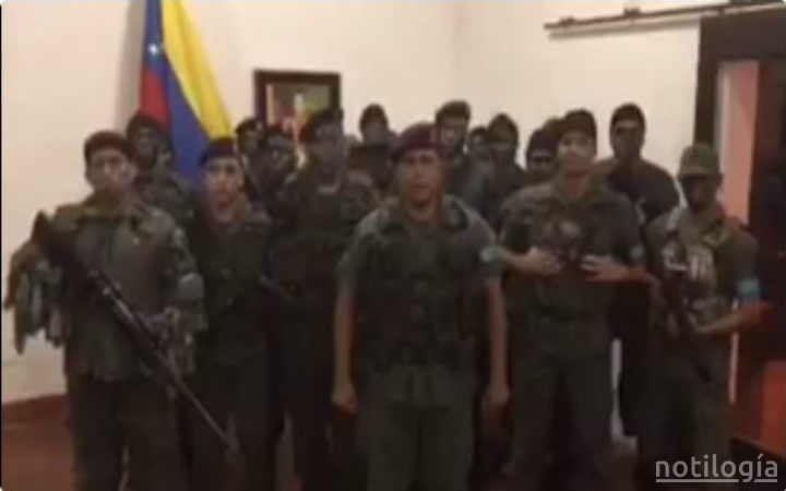 Alzamiento en Fuerte Paramacay despertó a valencia  este domingo