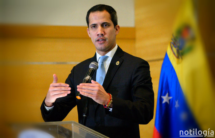 Guaidó otorga pago de 100 dólares mensuales a personal médico